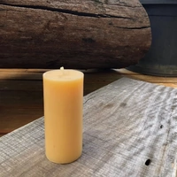100% Beeswax Pillar Candle 9.5cm high (42mm), 22 Hour Burn Time