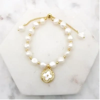 Bracelet Freshwater Pearl w/Clover Charm Cross